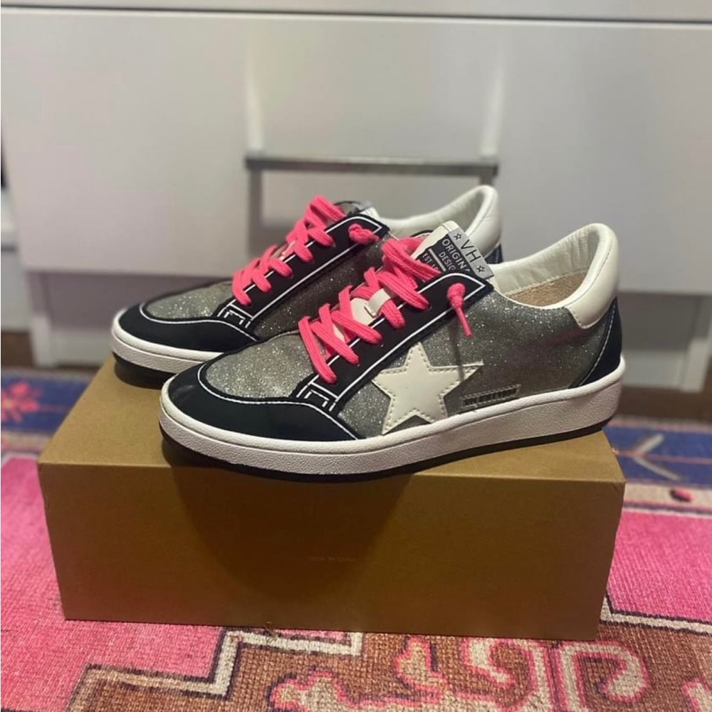 Purchased October 2023
Worn once